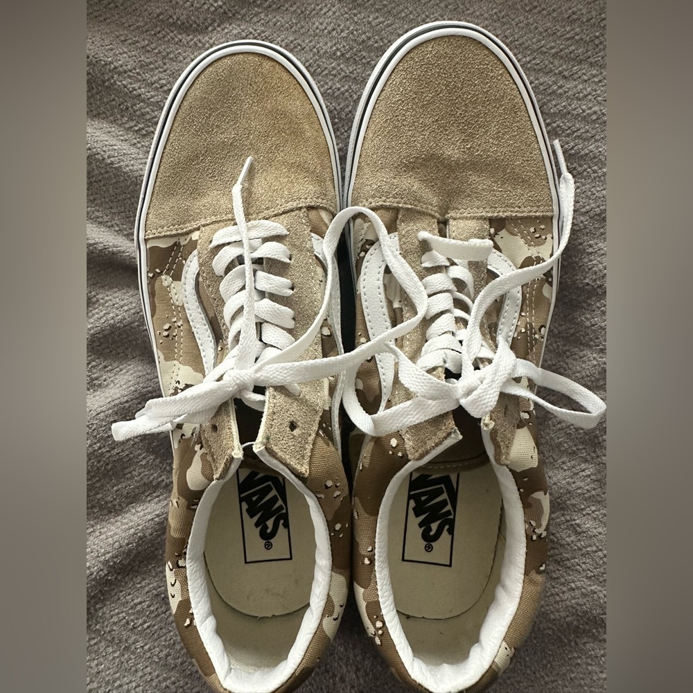 Vans Men’s Camo Sueded Sneakers Size 10.5 EUC